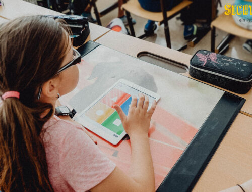 Digitalisierung in der Schule | Bild von Steve Riot auf Pixabay