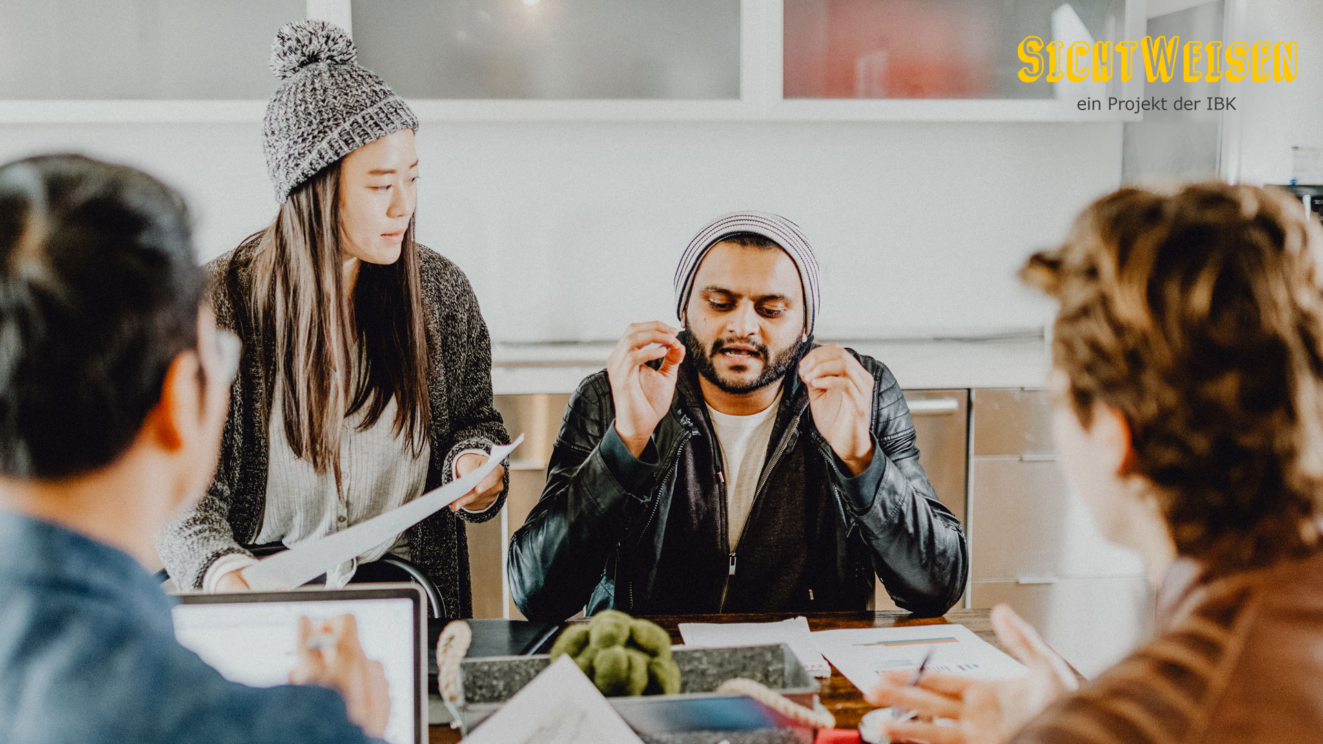 Meinungsfreiheit an (Hoch)Schulen lernen | Gastbeitrag der IBH